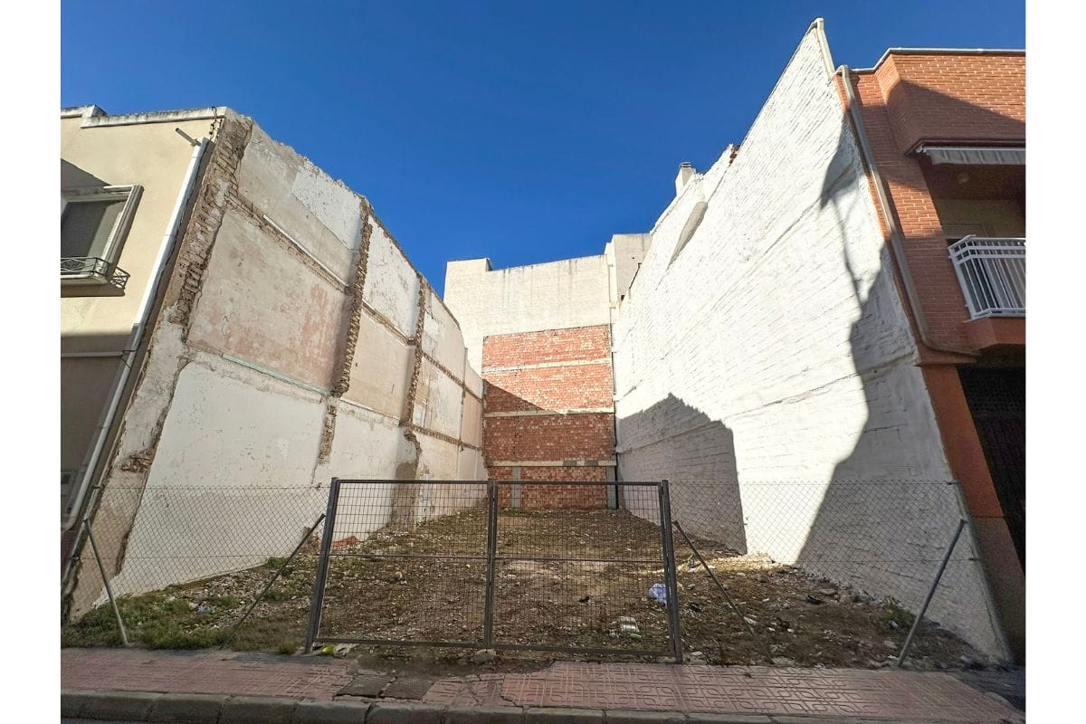 terreno sin edificar antes de construir la casa mayol balsalobre