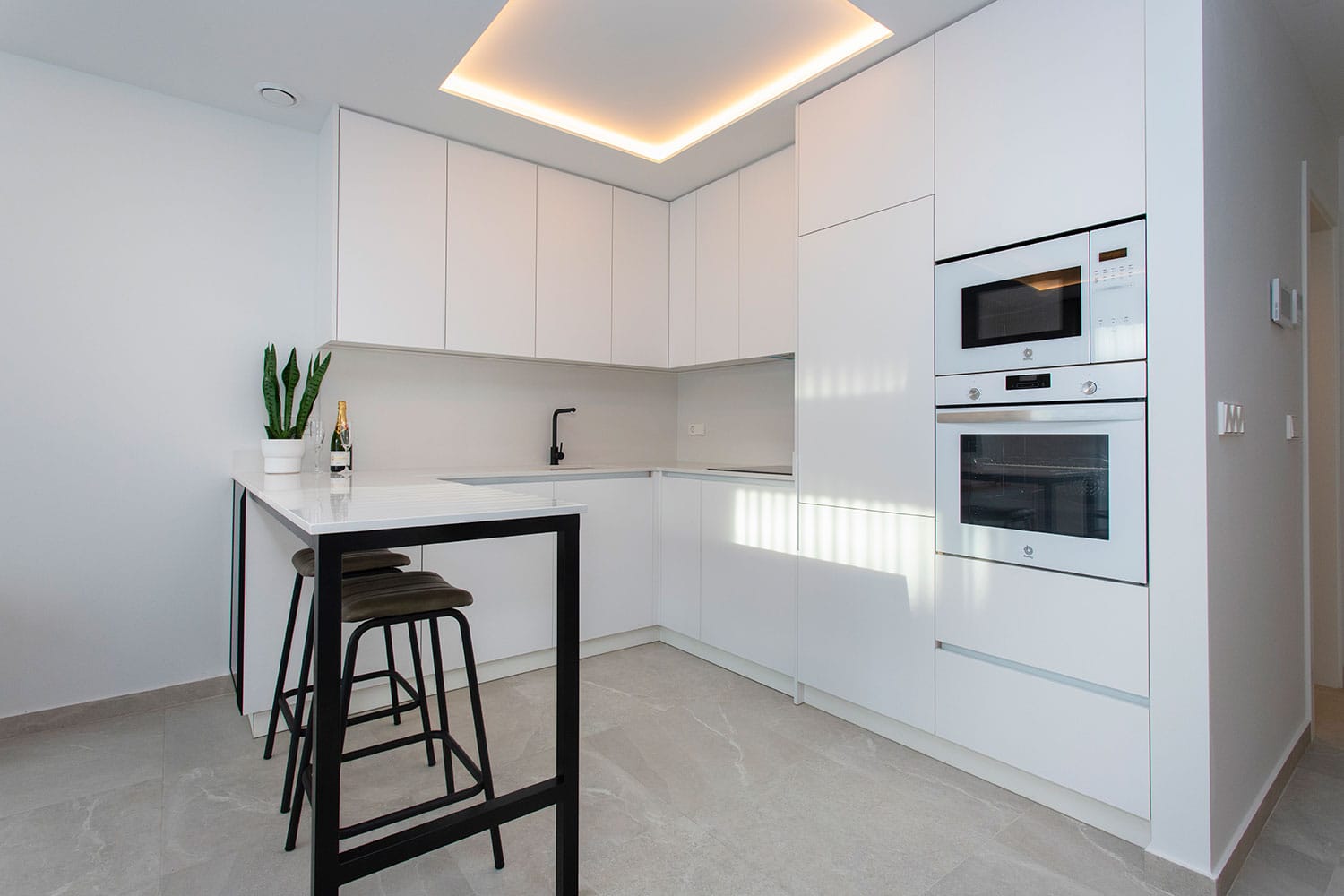 cocina vivienda adosada en costa